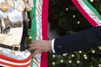 25 aprile, Mattarella all’Altare della Patria. Le tappe dei politici