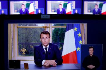 Francia, Macron: “Riforma pensioni in vigore da autunno”