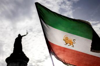 Iran, Reza Pahlavi: “Il regime cadrà, pronto a coordinare la transizione”