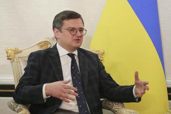 Kuleba: “Ucraina vincerà questa guerra, riavrà sua integrità territoriale”