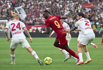 Roma-Milan 1-1, gol al fotofinish di Abraham e Saelemaekers