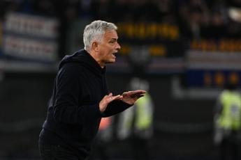 Roma-Sampdoria, insulti a Stankovic: Mourinho ferma i cori