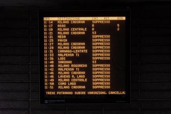 Sciopero Trenitalia, venerdì nero per chi deve viaggiare