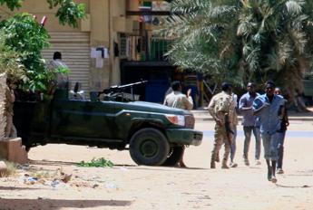 Sudan, rotta la tregua: riprendono combattimenti a Khartoum