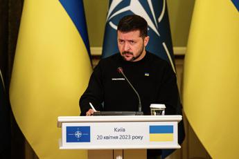 Ucraina, Zelensky: “Meritiamo la Nato”. Kiev aspetta nuovi aiuti