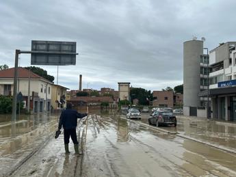 Alluvione Emilia, 16 bombe d’acqua in 24 ore sulla Romagna. Quattro sulle Marche