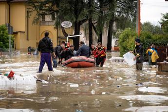 Alluvione Emilia Romagna, “rischio sanitario elevato: evacuare i residenti”