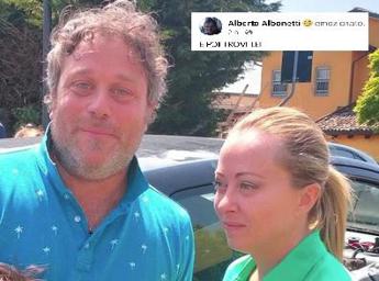 Alluvione Emilia Romagna, volontario: “Ho visto la Meloni e mi è preso un infarto”
