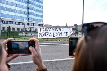Berlusconi, attese in settimana dimissioni da San Raffaele