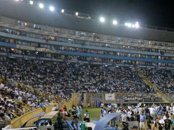 El Salvador, calca allo stadio: 9 morti