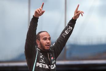 F1, Hamilton: “Io in Ferrari? Solo speculazioni”