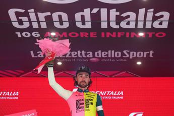 Giro d’Italia 2023, Healy vince per distacco l’ottava tappa