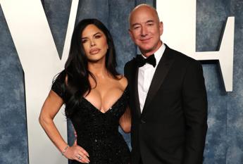 Jeff Bezos, nozze in vista con Lauren Sánchez: la proposta a Cannes