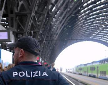 Milano, passeggera filma molestia su treno: denunciato