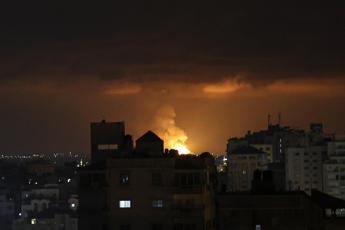 Mo, raid israeliani nella Striscia di Gaza: 12 morti