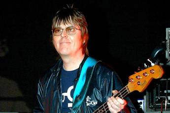 Morto a 59 anni Andy Rourke, bassista degli Smiths