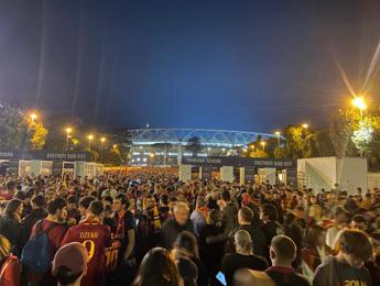 Siviglia-Roma, delusione e rabbia allo stadio Olimpico