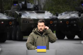 Ucraina, Zelensky e le trattative: “Pace solo con vittoria”