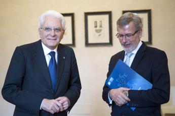 Ue, Mattarella: “Continuare costruzione europea, con coraggio”