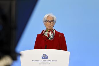 Bce, Lagarde: “Pressioni dell’inflazione rimangono alte”