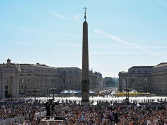 Meeting della fraternità in Vaticano, documento Nobel: “Vogliamo vivere in pace”