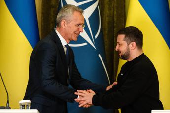 Nato, Stoltenberg: “A luglio nuovo Consiglio Nato-Ucraina, Kiev pari ad alleati”