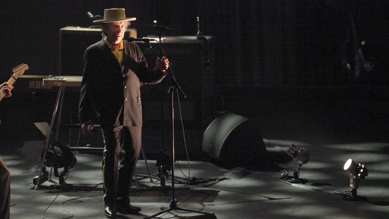 Shadow Kingdom di Bob Dylan è il 40esimo disco in studio del cantautore americano