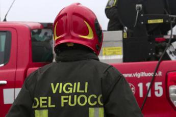 Incendio in casa a Foggia, gravi ustioni per mamma e figlia di 3 anni