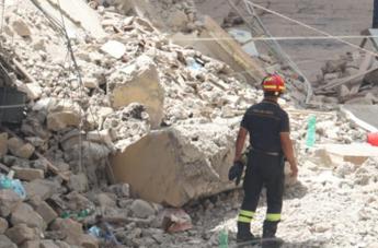 Napoli, crollo palazzina a Torre del Greco: 27 avvisi di garanzia