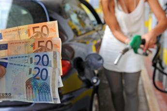 Prezzi carburanti, ancora rialzi per benzina e diesel