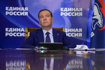 Ucraina, Medvedev: “Attacchi Crimea? Complicità Occidente avvicina apocalisse”