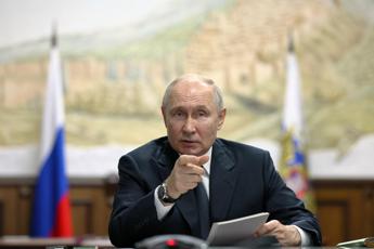 Ucraina, Putin: “Ci sarà risposta Russia ad attacco terroristico ponte di Crimea”