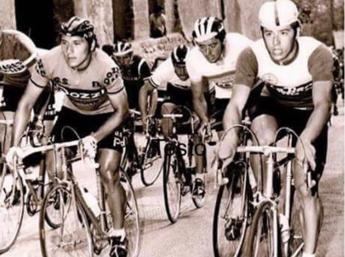 E’ morto Cesare Cipollini, l’ex ciclista fratello di Mario aveva 64 anni