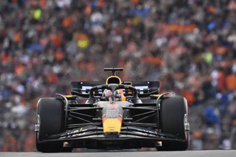 F1 Gp Olanda, Verstappen vince con Red Bull e Ferrari nuovo flop