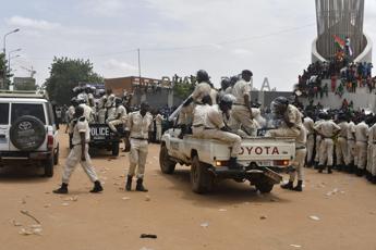 Golpe Niger, Ue: “Spazio per mediazione fino a giovedì”