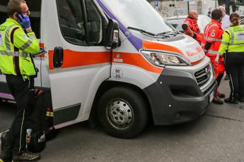 Incidente a Torino, addetto al soccorso stradale muore investito su sopraelevata Moncalieri