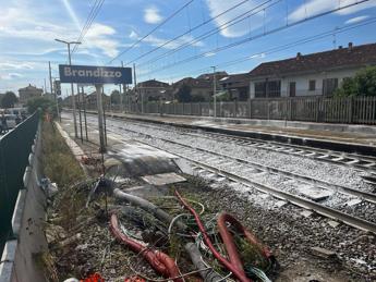Incidente ferroviario Brandizzo, funerali vittime non saranno a breve