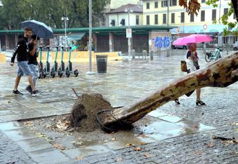 Maltempo oggi con Ciclone Poppea, allerta meteo rossa in Lombardia