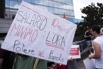Salario minimo, Fratoianni e Calenda: “200mila firme per petizione”