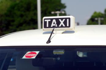 Taxi, sindacati pronti allo sciopero: “Decreto non va convertito in legge”