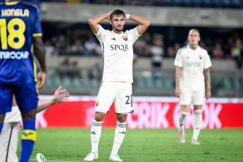 Verona-Roma 2-1, giallorossi k.o. e Mourinho aspetta Lukaku