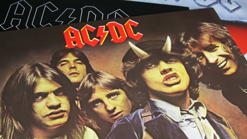 Gli AC/DC annunciano la nuova line-up