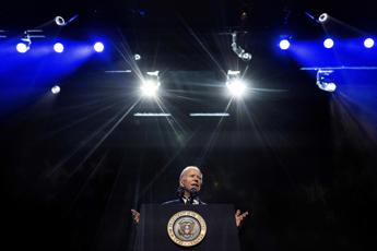 Biden si scaglia contro “estremisti” repubblicani del Maga