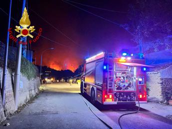 Incendi Sicilia, Palermo e tutta la provincia nella morsa del fuoco – Video