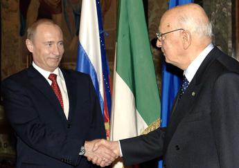 Napolitano, condoglianze di Putin a Mattarella: “Statista eccezionale”