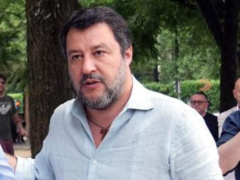 Salvini, minacce di morte sui social: “Paura no, querela sì”