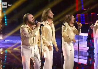 Tale e Quale Show, i Bee Gees danno spettacolo – Video