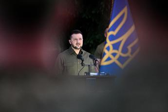 Ucraina-Russia, Zelensky: “Putin nuovo Hitler, rischiamo terza guerra mondiale”