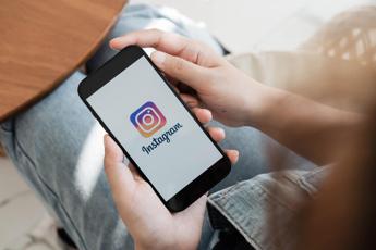 “Instagram e Facebook creano dipendenza nei minori”: maxi causa 41 Stati Usa contro Meta