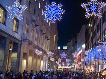 Natale addio, ecco ‘Festa d’inverno’? Il caso in Toscana, la Lega protesta